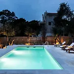 Koukounari Luxury
