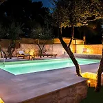 Koukounari Luxury חאניה