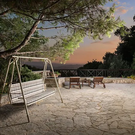 Villa Koukounari Luxury *