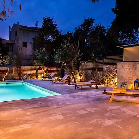 Villa Koukounari Luxury