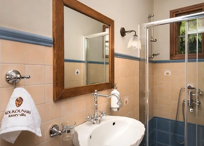 빌라 Koukounari Luxury