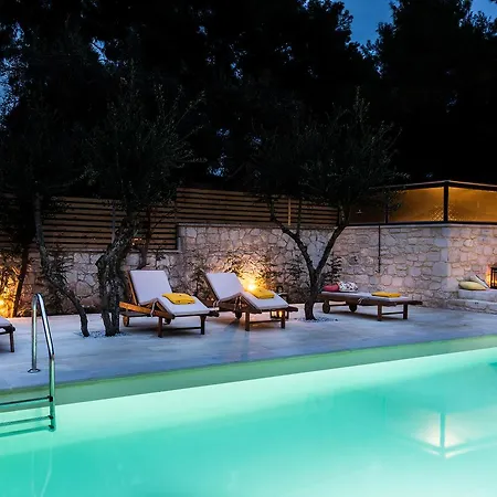 Koukounari Luxury